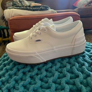 Leather Platform Vans, White. US Women’s 7.5